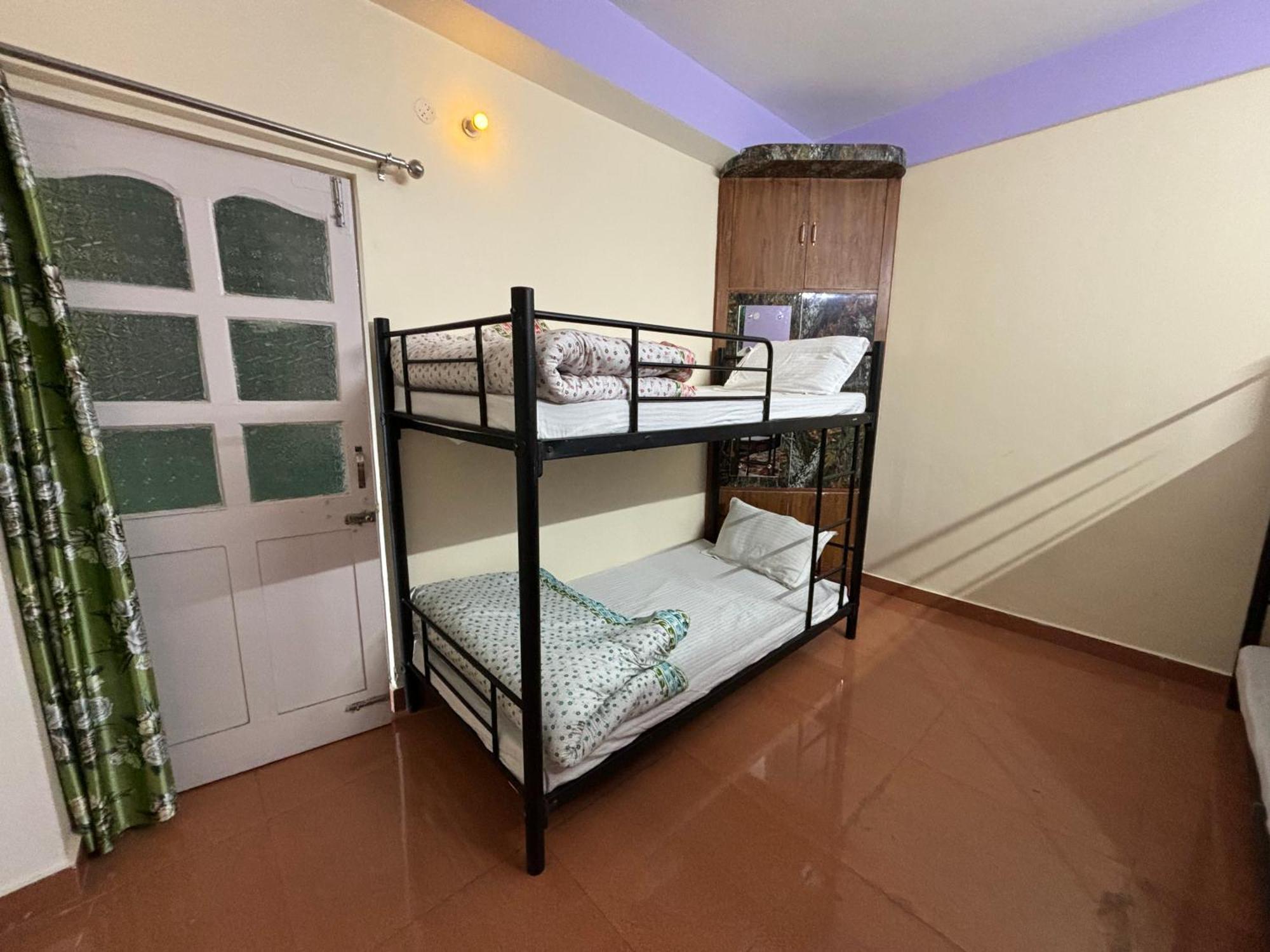 Zu-Zu Hostels 西姆拉 外观 照片