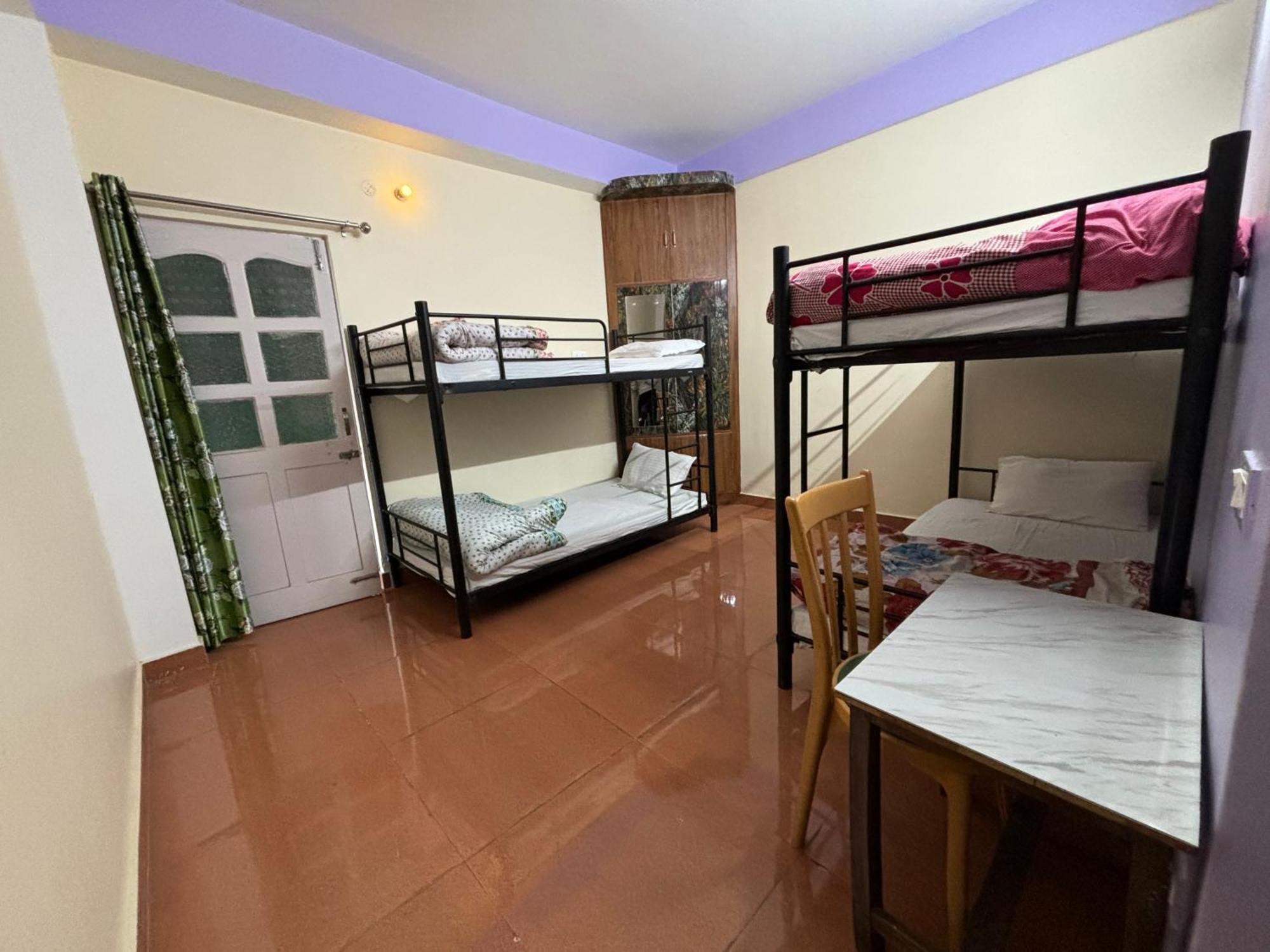 Zu-Zu Hostels 西姆拉 外观 照片